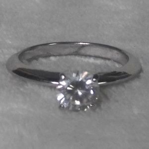 Silver colored sparkle gem ring
